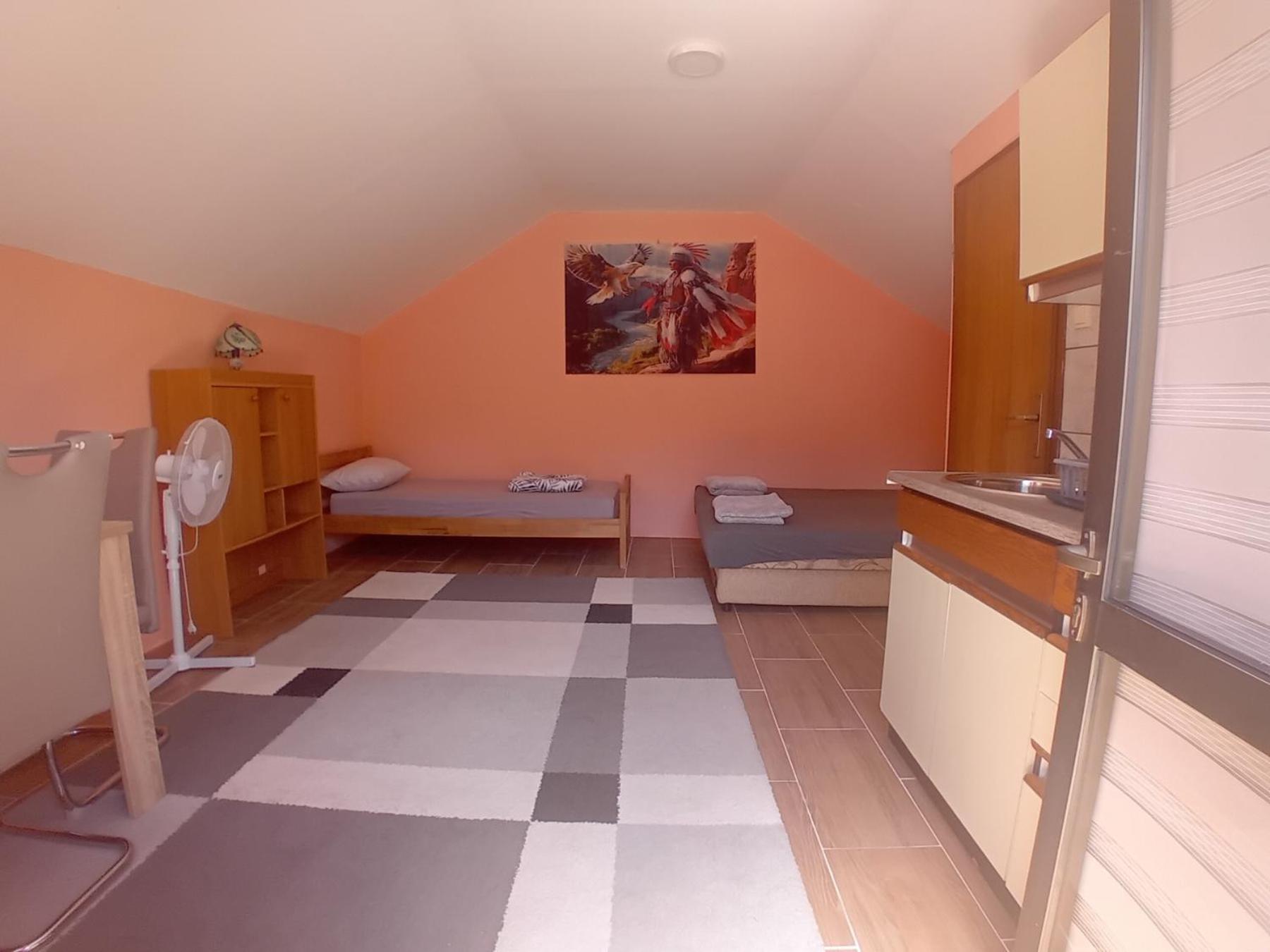Red Apartman 2 特雷比涅 外观 照片